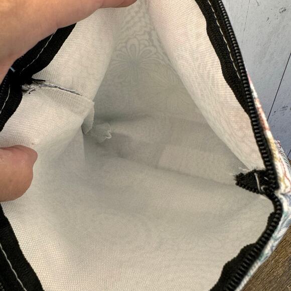 Makeup Bag Flowers Bag Artist Pouch White Gray Pink Flowers NEW FAST SHIP - Picture 6 of 6